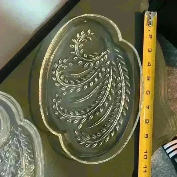 vintage cut glass tea cup and tray 8 piece set 4 cups 4 plates - Picture 3 of 4